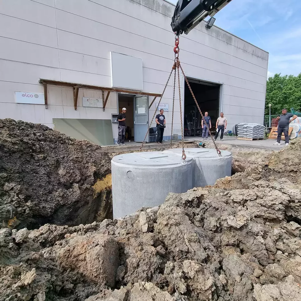 18d5b5_4dcf94a72008459c8aa104284237e944~mv2